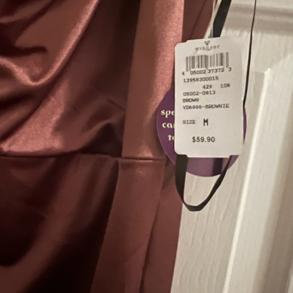 Beautiful dress prom dress size medium